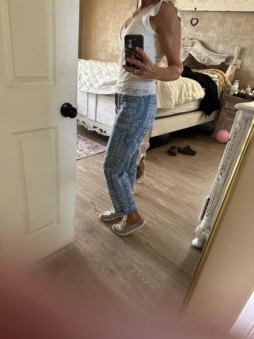 Patterned Light Blue Women's Jeans - Casual Crop Fit